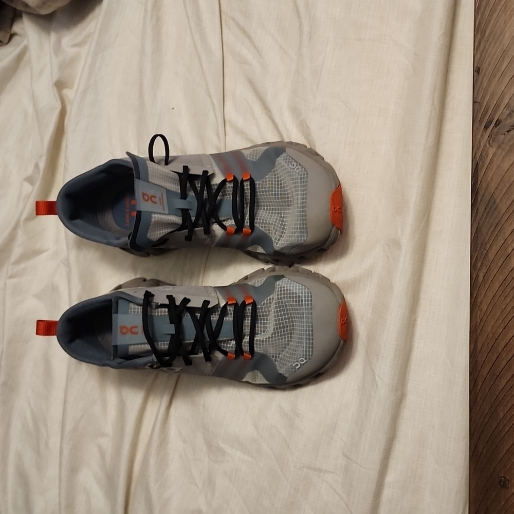 On cloud running shoes. Women's size 8